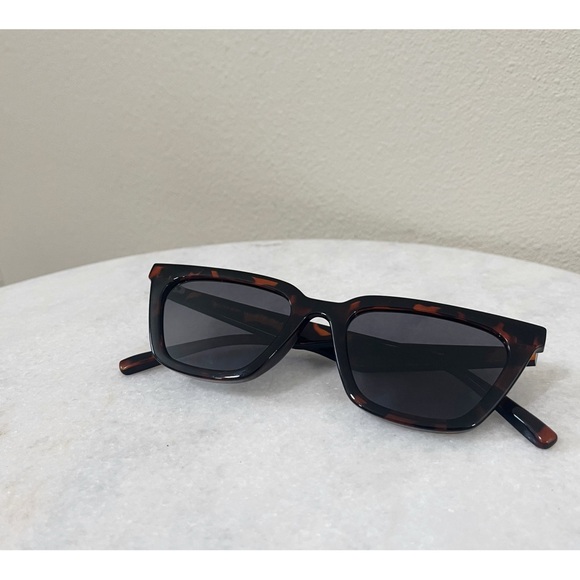 JOOX Tortoise Trendy Square Cat Eye Sunglasses - Picture 3 of 7